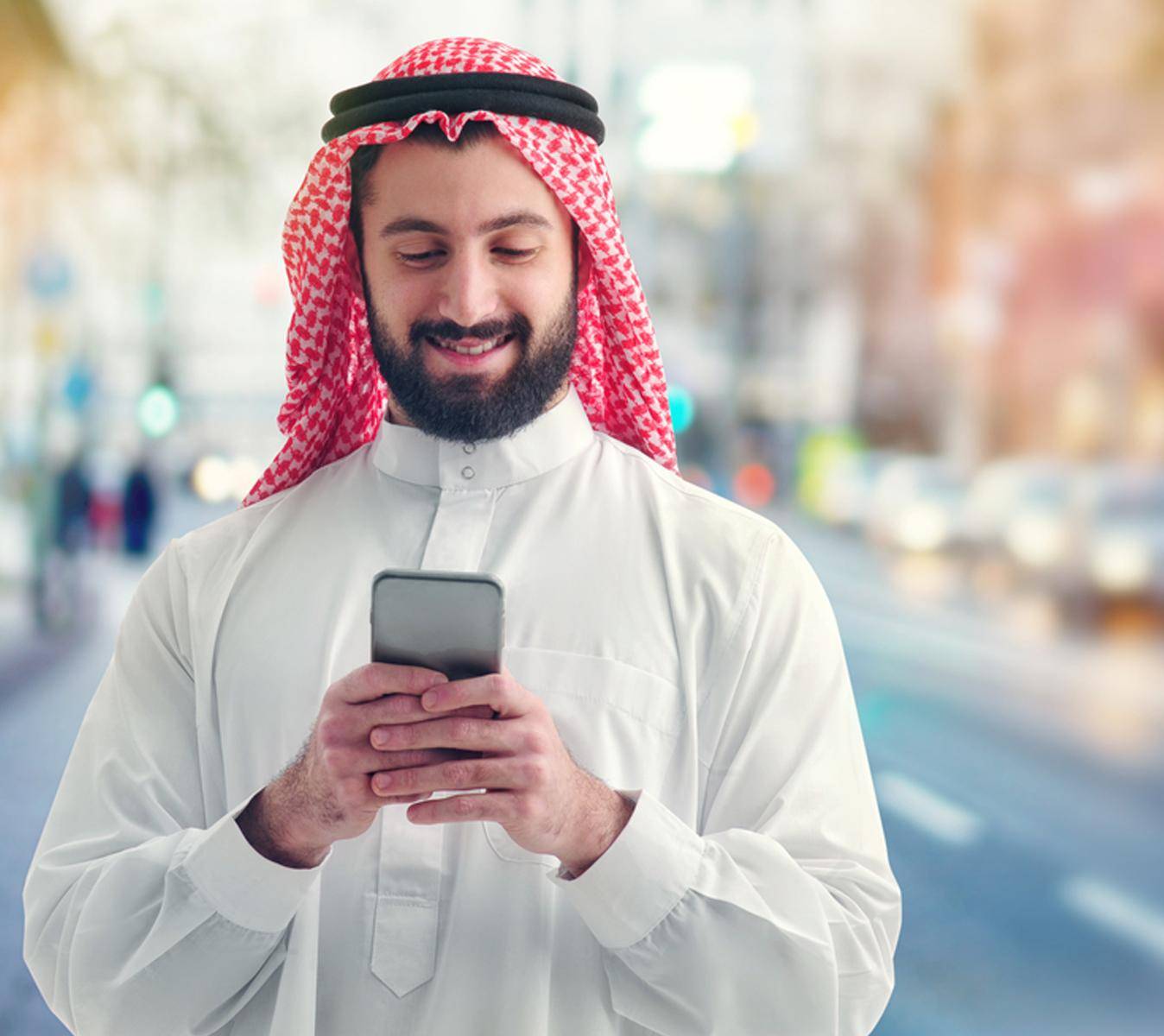 Connecting Families in the UAE with 5G Mobile & Internet Plans That Are Simple and Effective